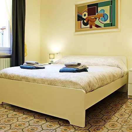 Alle Due Torri Apartman Bologna